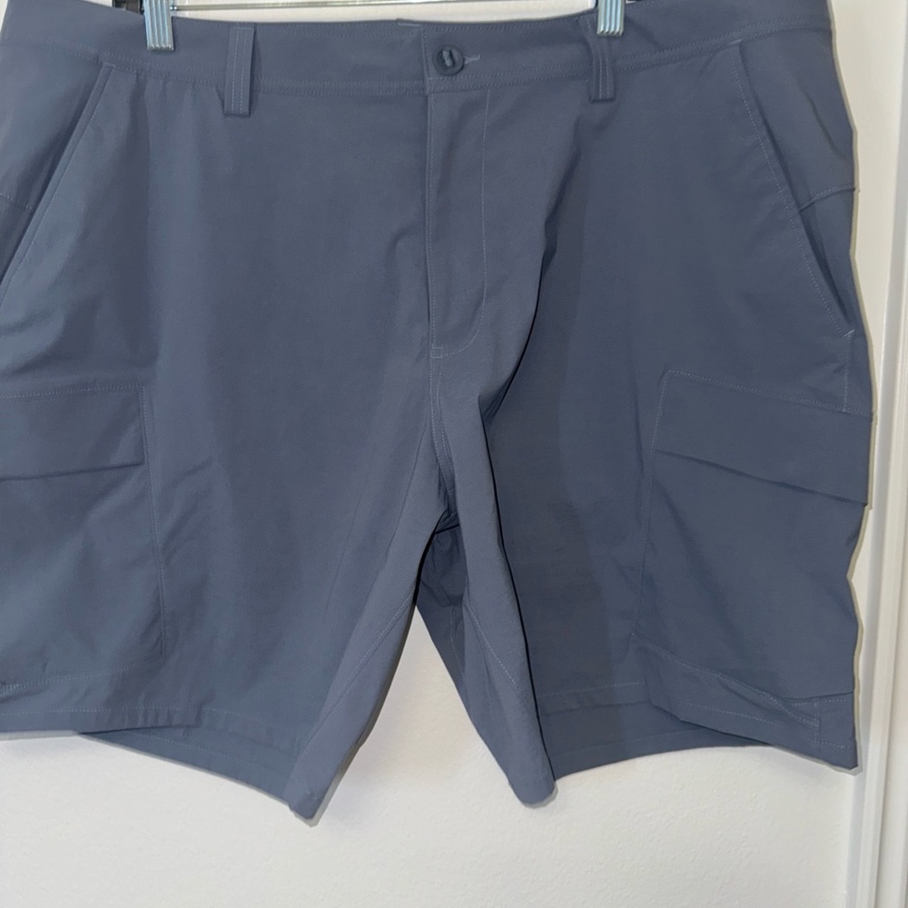 Under Armour Gray Cargo Shorts Performance Fabric